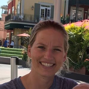 Meet your Posher, Melissa